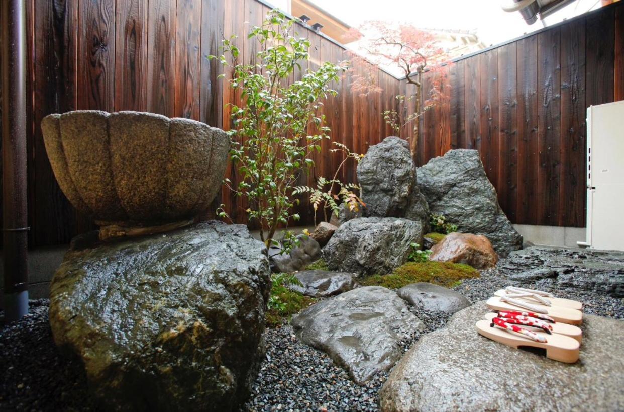 京町家の宿 三石 Kyoto Exterior photo