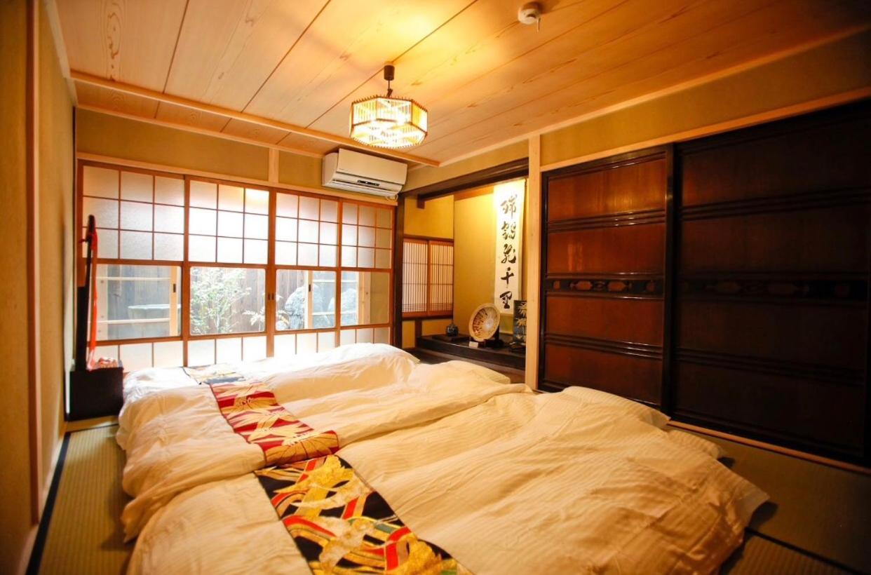 京町家の宿 三石 Kyoto Exterior photo